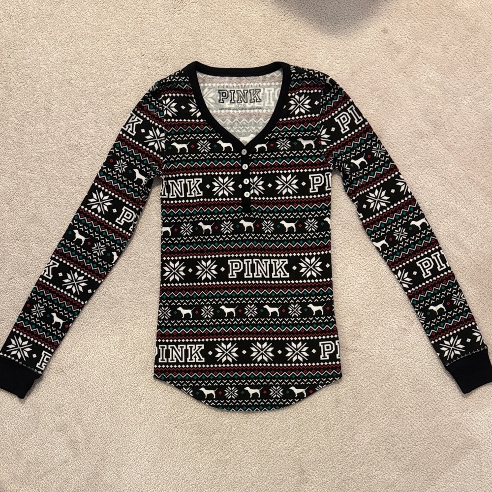 PINK Victoria's Secret Festive pajama top
